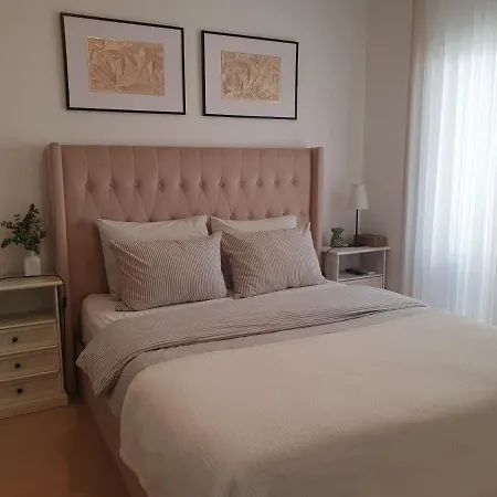 Maria-ana 아파트