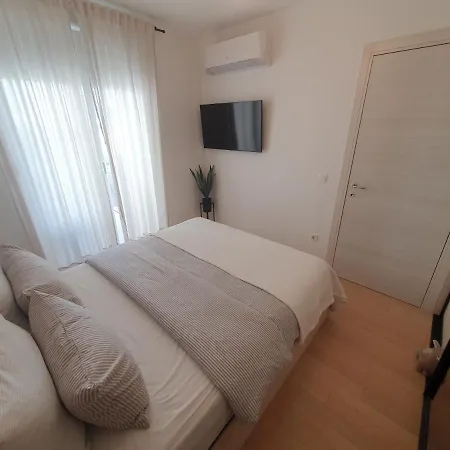 Maria-ana Apartment *